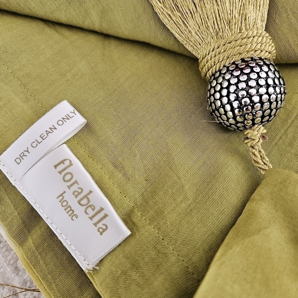 Florabella Throw Saffron Ikat Tie Dye SIlk  Linen Backed Tassels 42 x 70 - Picture 2 of 12